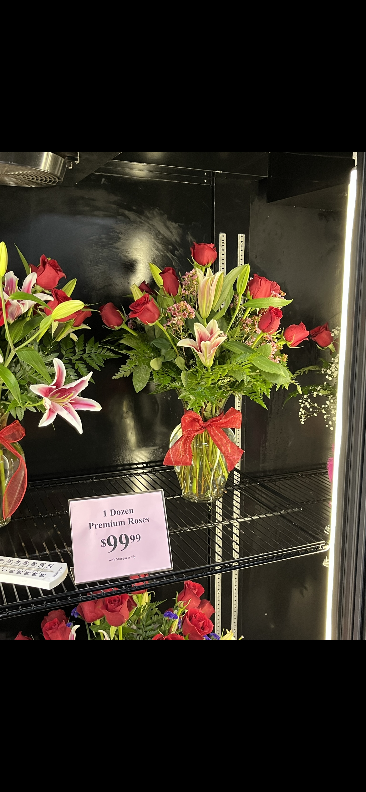 Dozen Rose Vase With Lilies