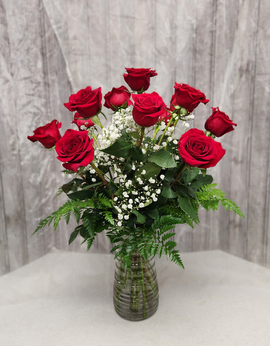 Classic Dozen Roses